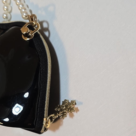 Chanel Pouch with Pearl Strap Plus... B27 - Picture 6 of 8